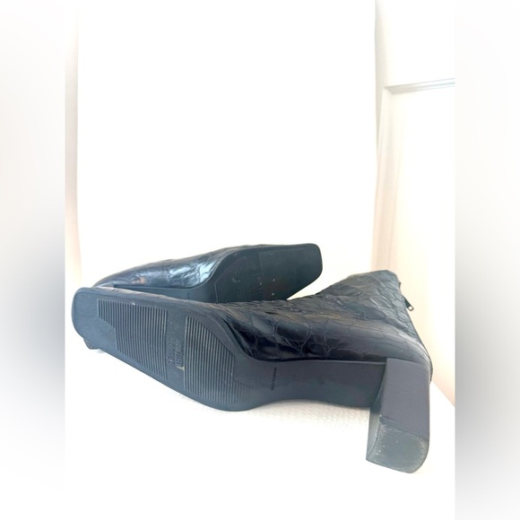 Stuart Weitzman black Booties 7.5 - Picture 6 of 9